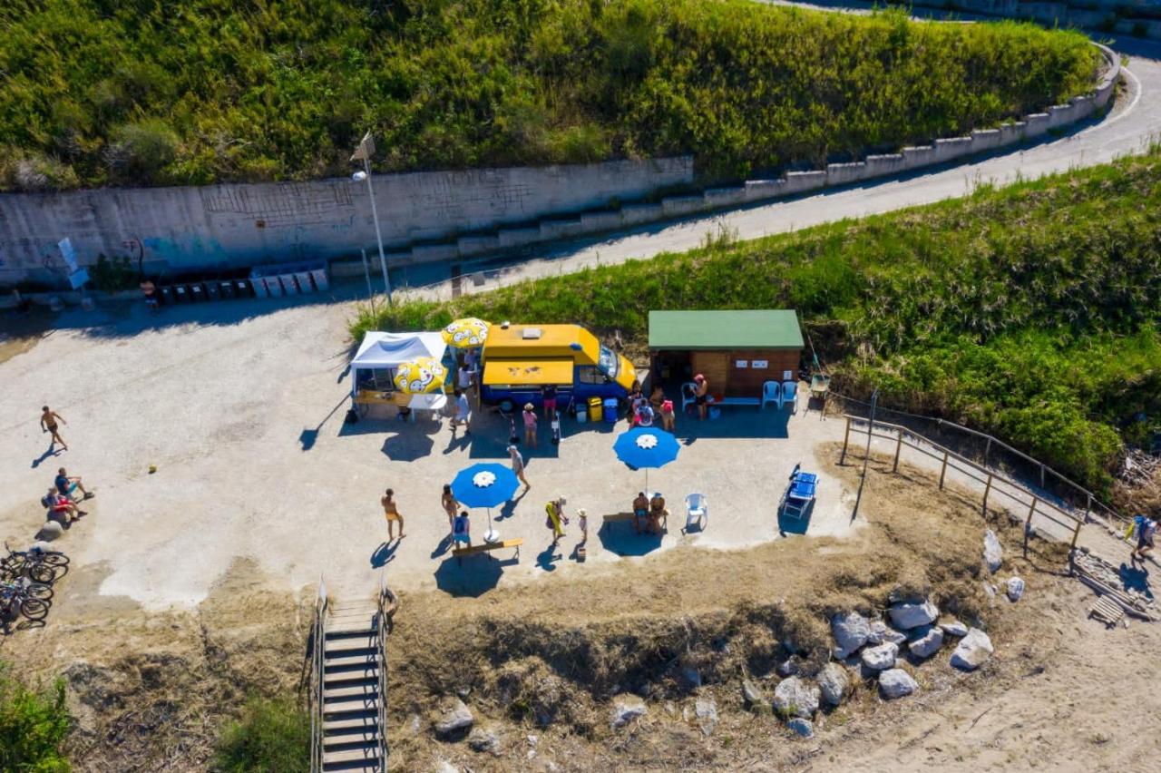 Il Mare In Collina - Le Ortensie Di Liliana Fiorenzuola di Focara Zewnętrze zdjęcie
